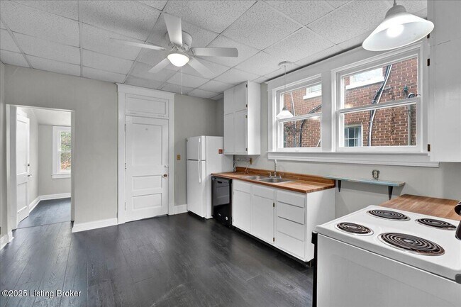 Building Photo - 2059 Alta Ave