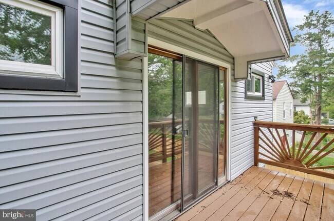 Building Photo - 509 Denham Rd