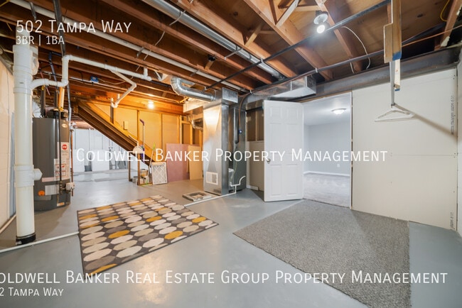 Building Photo - 502 Tampa Way