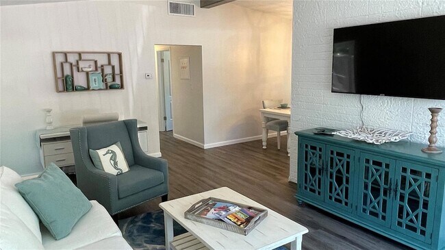 Building Photo - 2504 S Milmar Dr