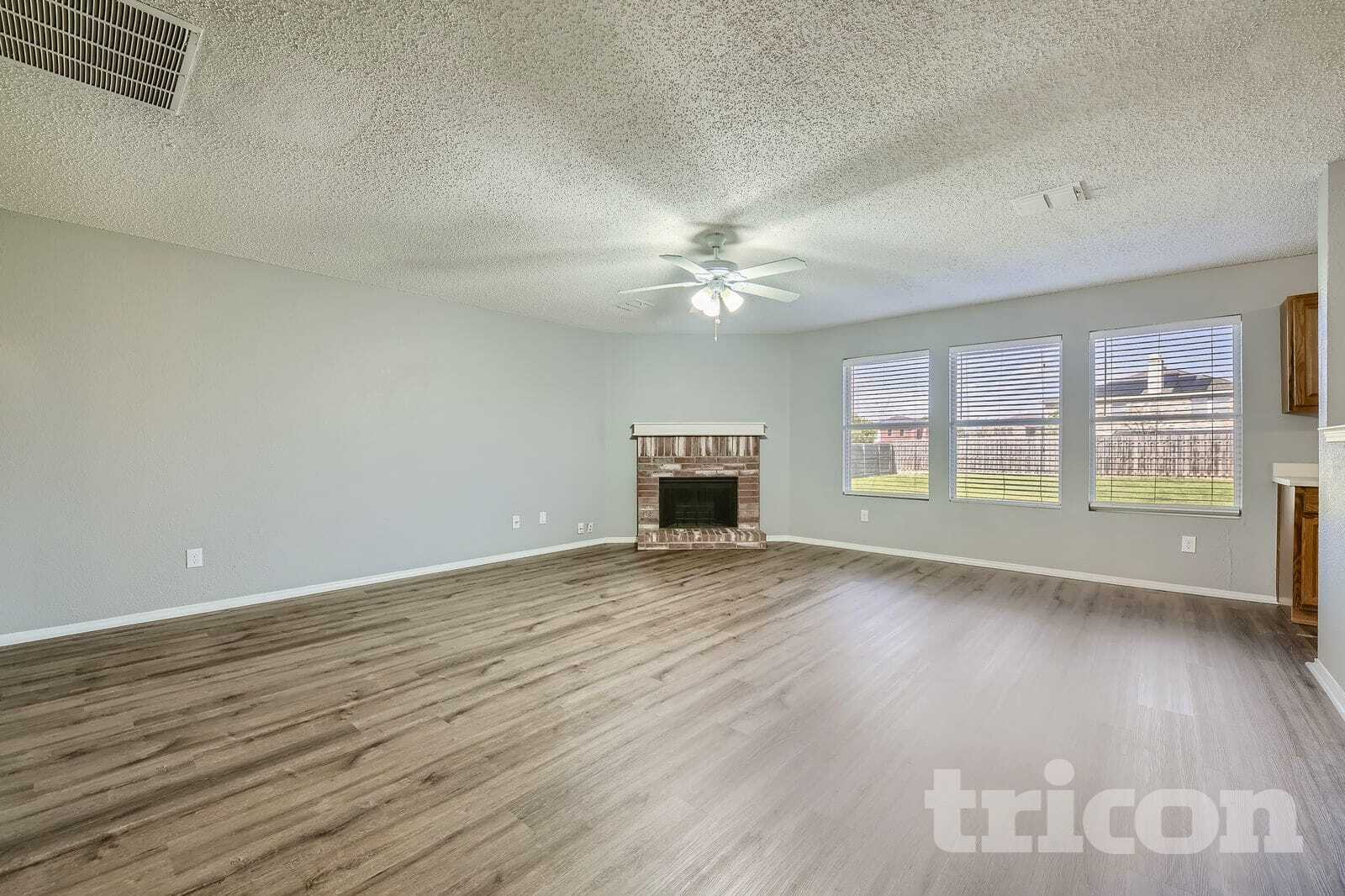 Building Photo - 3040 Clemente Dr