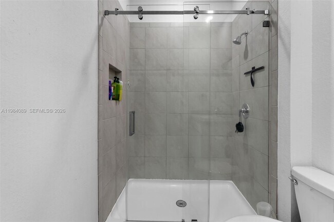 Building Photo - 617 SW 11th St