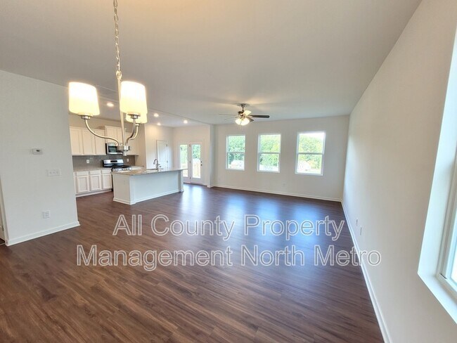 Building Photo - 18 Berry Dr