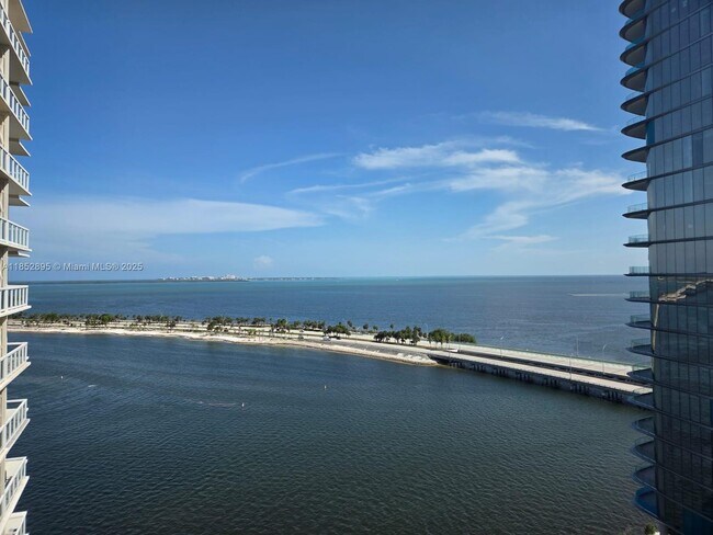 Primary Photo - 2451 Brickell Ave