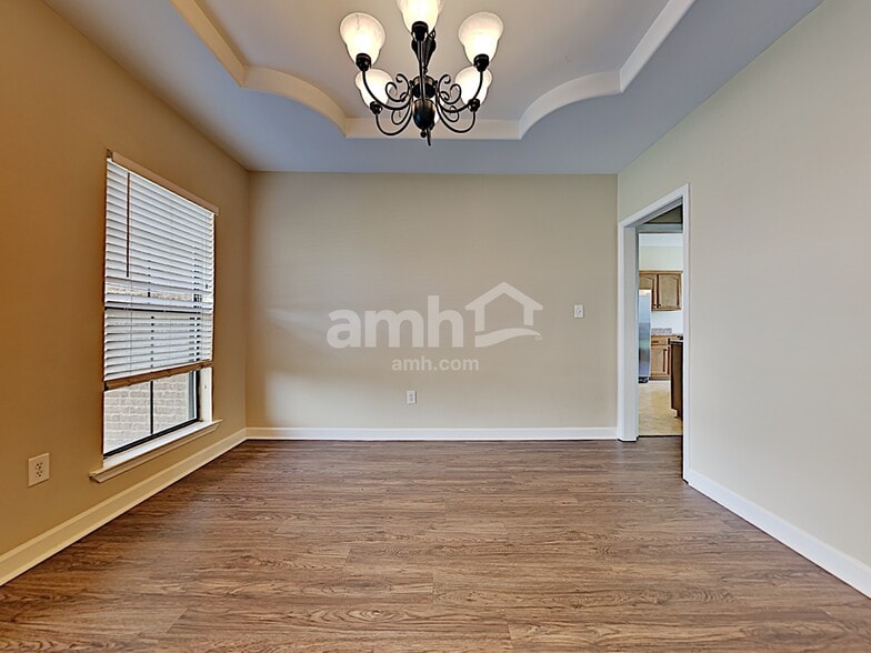 Building Photo - 6329 Asbury Pl