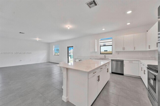 Building Photo - 11904 SW 240th St