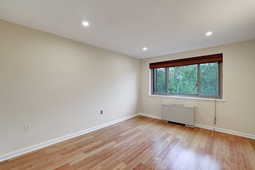 Building Photo - 2711 Ordway St NW
