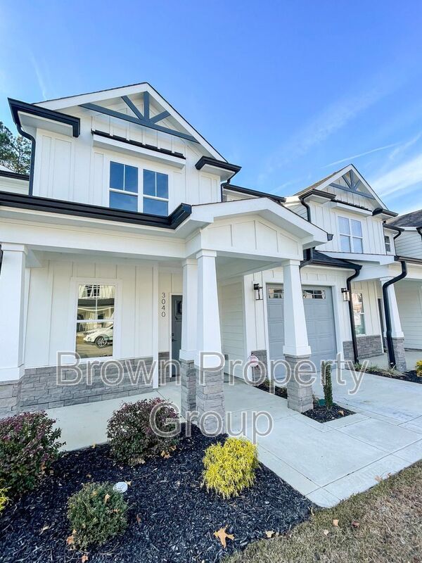 Building Photo - 3036 Candlelight Dr