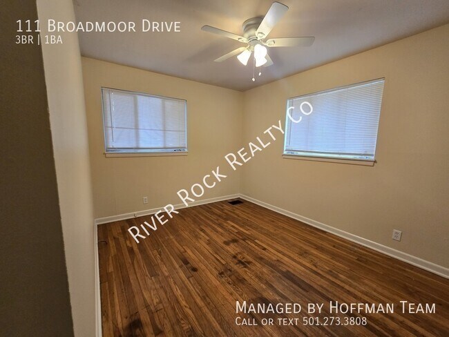 Building Photo - 111 Broadmoor Dr