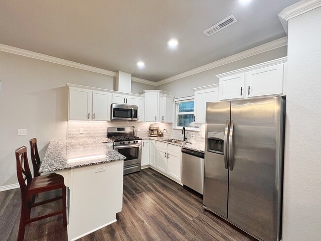 Building Photo - 327 W Kinniburgh Dr