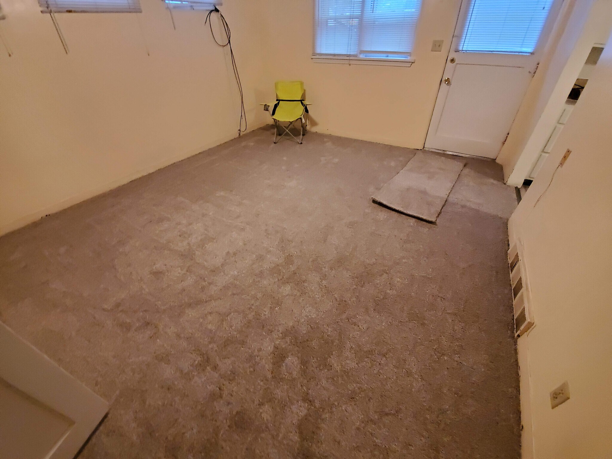 living area - 353 Lawton St