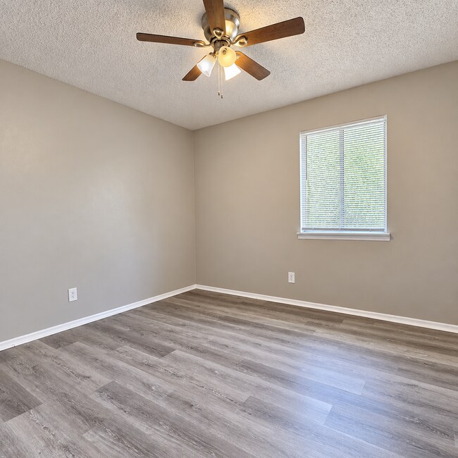 Building Photo - 4203 Patton Rd SW