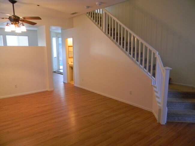 Building Photo - 11166 Pondfield Ct