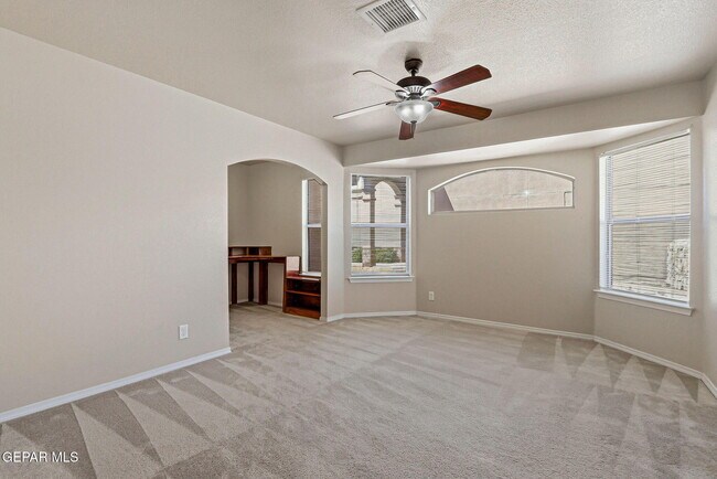 Building Photo - 2300 Glitter Point