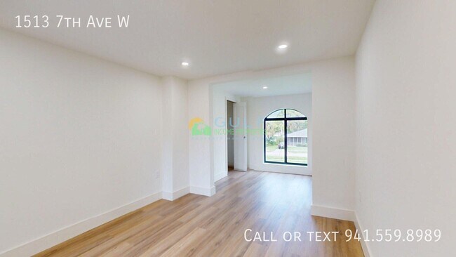 Building Photo - 1513 7th Ave W