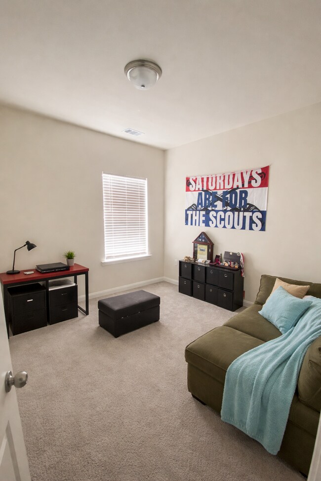 Building Photo - 4bed-2bath Newer built home in Hinesville, GA!