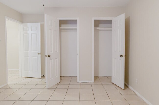 Building Photo - 1105 Gordon Blvd