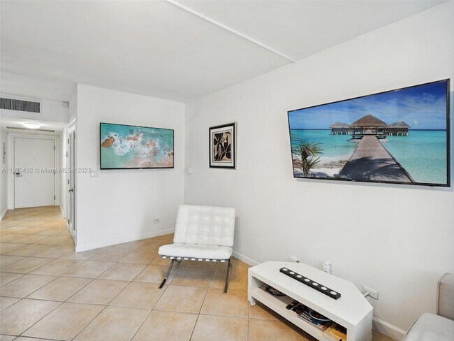 Building Photo - 2301 Collins Ave
