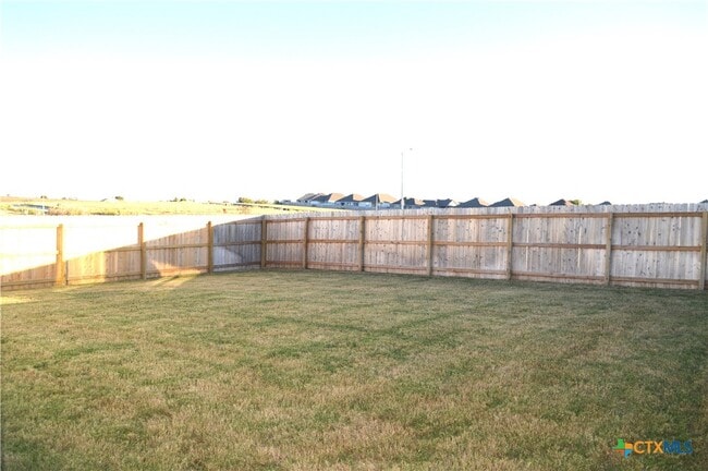 Building Photo - 2015 Filmore Cv