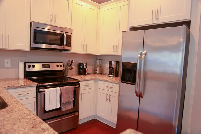 Building Photo - 701 McWilliams Rd SE