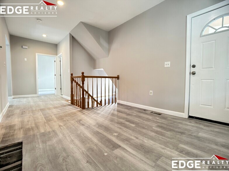 Building Photo - 40 Long Ave