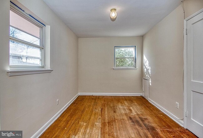 Building Photo - 3271 Annandale Rd