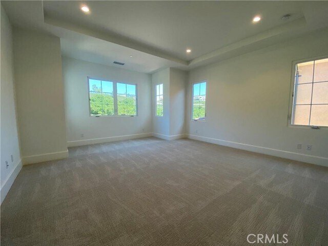 Building Photo - 148 Statura