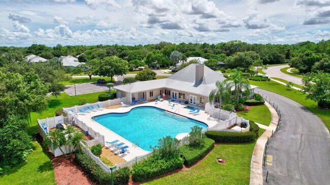 Building Photo - 650 Waters Edge Ln