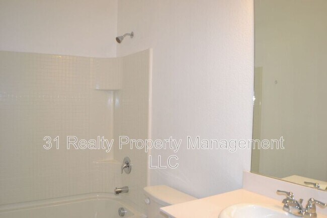 Building Photo - 6417 Bishop Dr