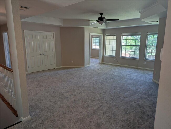 Building Photo - 3323 Scenic Elm St
