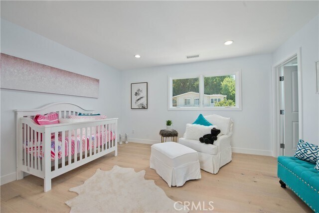 Building Photo - 16449 Tudor Dr