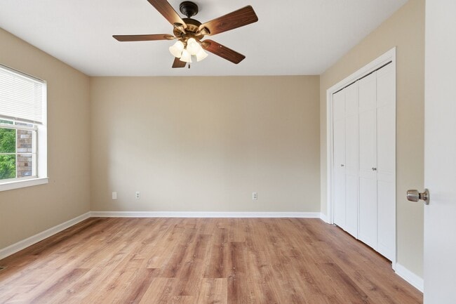 Building Photo - 515 Chesterfield Ave