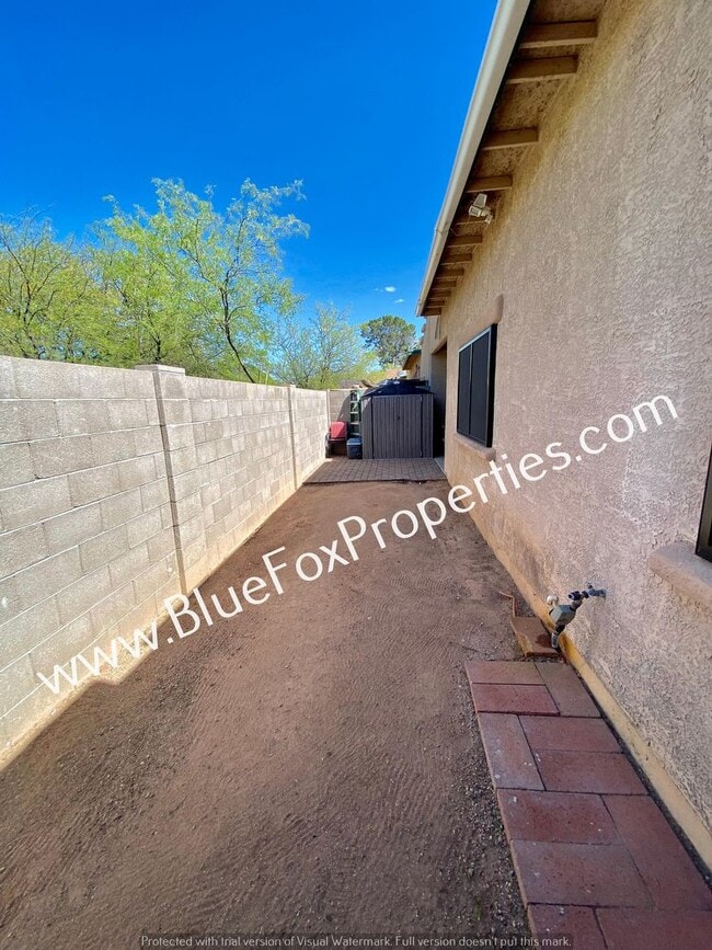 Building Photo - 1365 E Zulema Loop