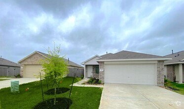 Building Photo - 21015 Longeni Dr