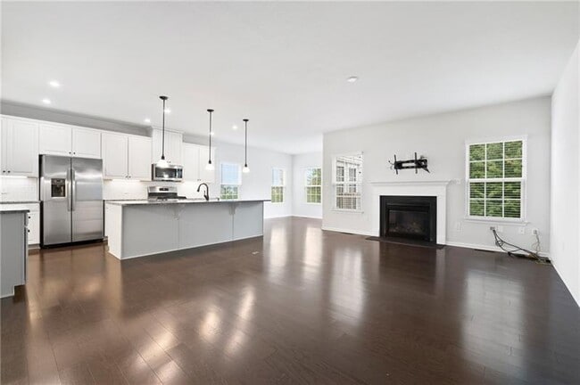Building Photo - 3005 Eagle Ridge Dr