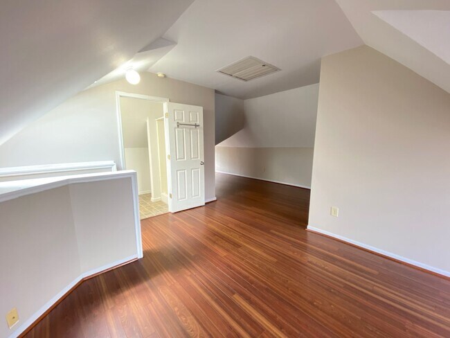 Building Photo - W Norwich Ave 32-34 GW2