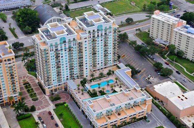 Building Photo - 800 N Tamiami Trl