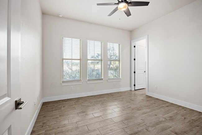 Building Photo - 22 Pinnacle Club Dr