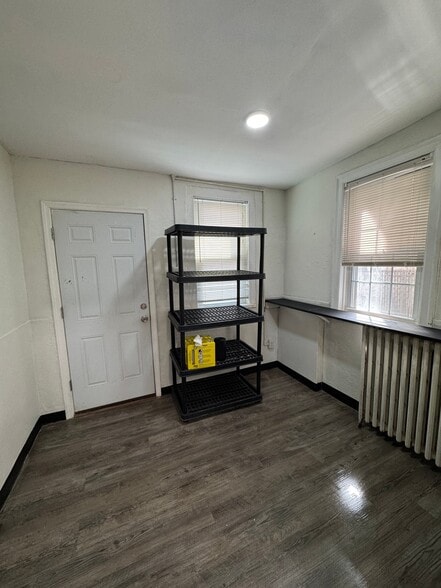 Building Photo - 2422 Brown St