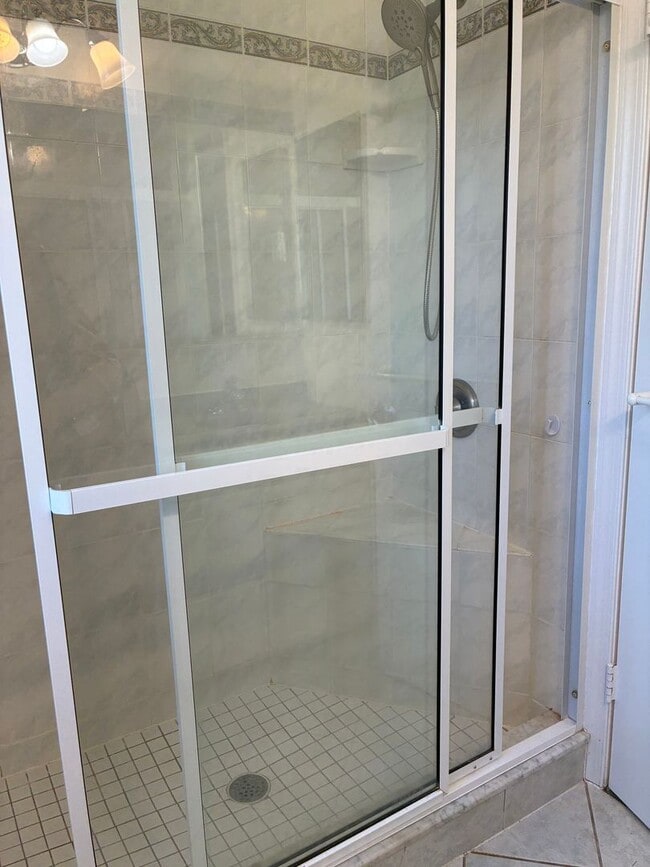 Building Photo - 1 Bedroom Waterfront Condo in Historic Dow...