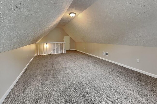 Building Photo - 70 Leighs Grove Way