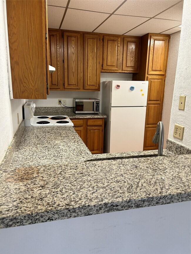 Building Photo - 2213 S Braeswood Blvd