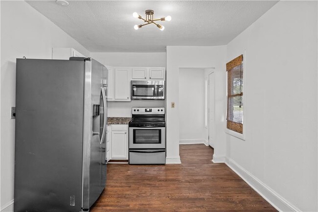 Building Photo - 3996 Campbellton Rd SW