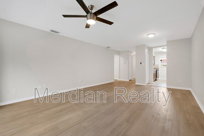 Building Photo - 4920 Tangerine Ave