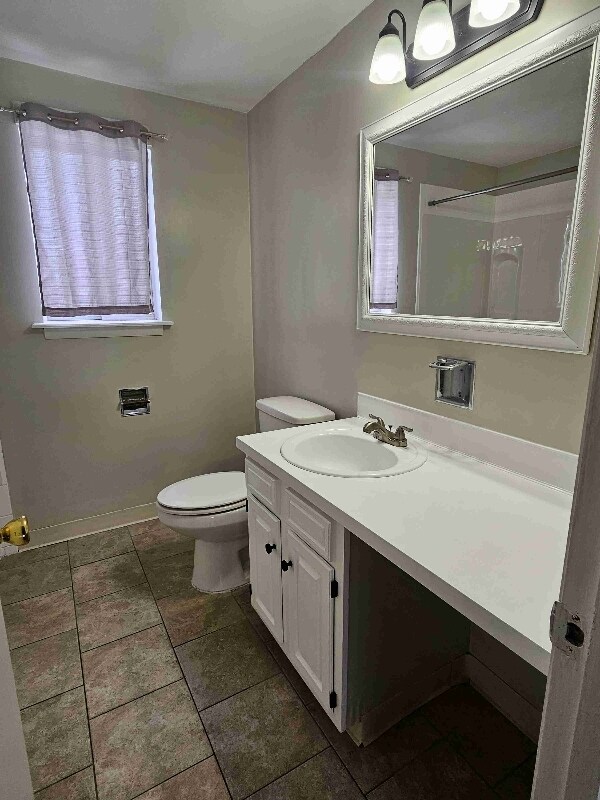 Building Photo - 610 1/2 Sunflower Dr