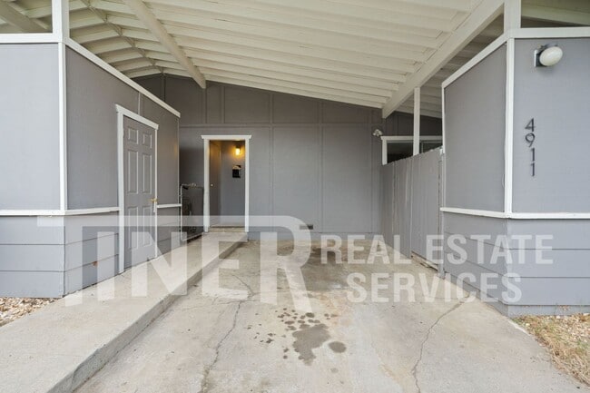 Building Photo - 4911 Douvan Ct