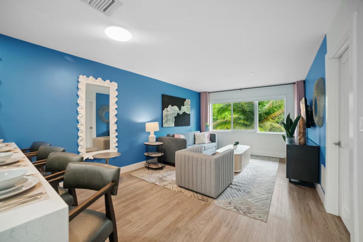 Building Photo - 911 NE 4th St