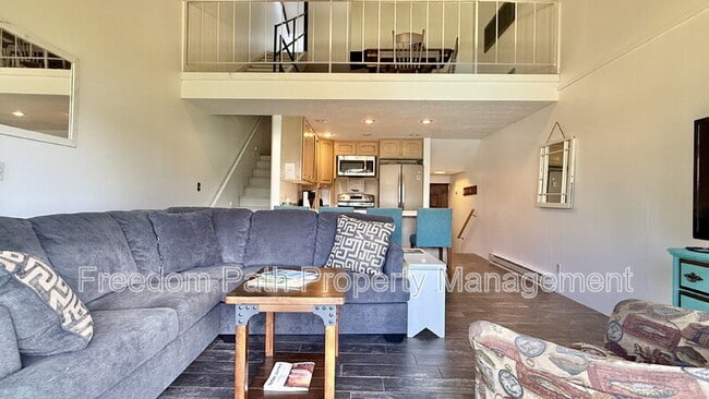 Building Photo - 301 Iberian Way
