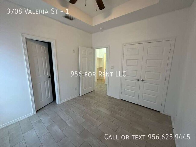 Building Photo - 3708 Valeria St