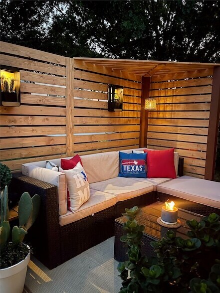 Building Photo - 4908 Meadow Trails Dr